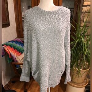 UMGEE SIZE LARGE BLUE OVERSIZED DOLMAN SLEEVE POPCORN SWEATER POCKETS ON FRONT